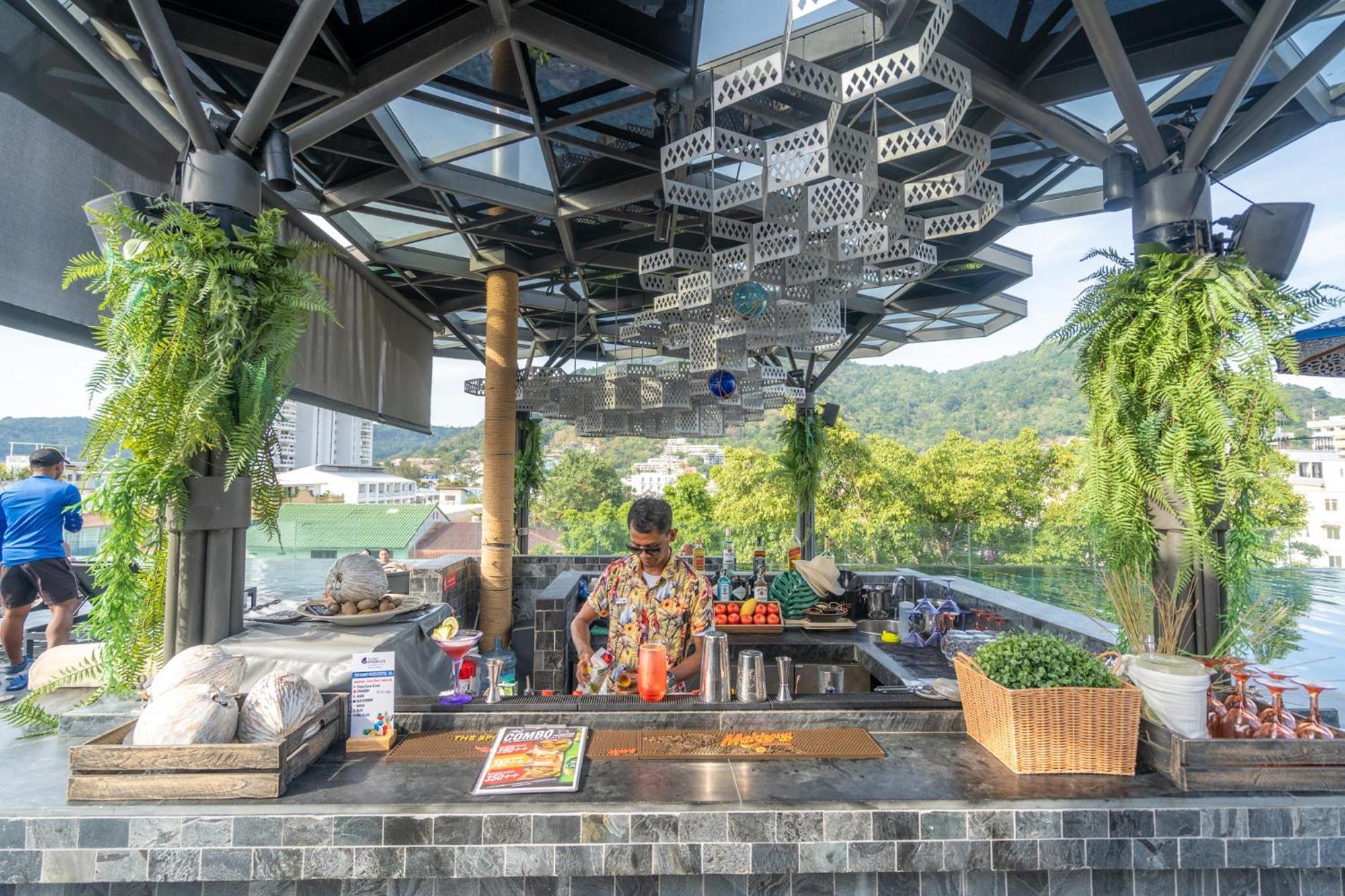Hotel Indigo Phuket Patong By Ihg Eksteriør billede The kitchen at the restaurant